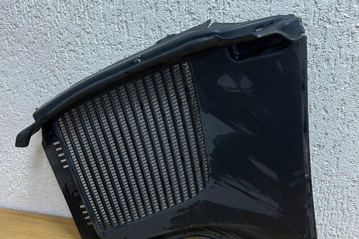 PLASTYK ESSUIE-GLACES AVANT MERCEDES-BENZ GLC (X253, C253) A2538305200