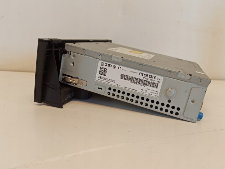 AUDI A4 B8 RADIO NAVIGATION MMI 8T2035652G