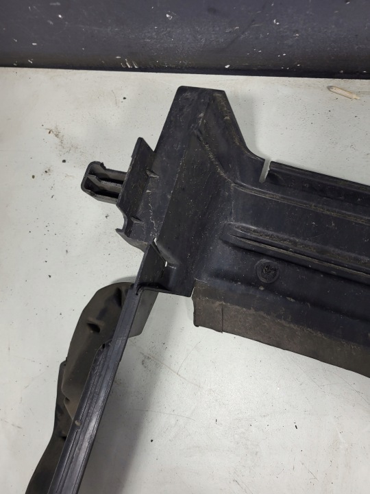VOLANT ADMISSION AIR VERS RENAULT TRAFIC III 3 214763488R 214765892R