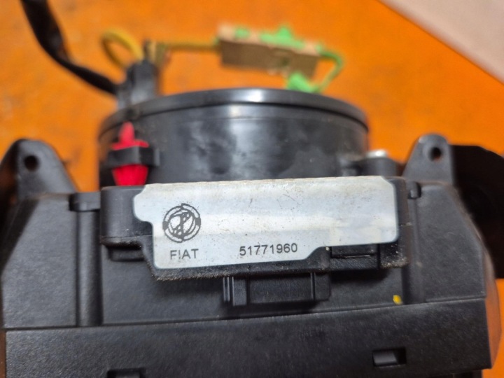 ALFA ROMEO 147 04-10 1.6MT MANETTE COMMUTATEUR COMPOSITE 51771960 AR32104