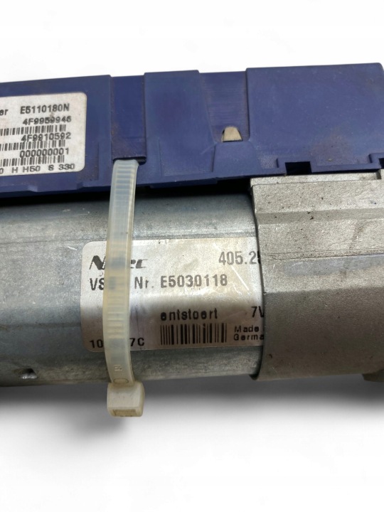 AUDI Q7 4L SERVOMOTEUR ÉLECTRIQUE COUVERCLES DE COFFRE 4F9959946