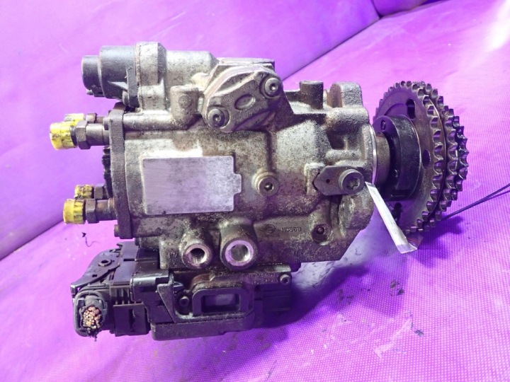 OPEL SIGNUM 03-05 2.2 D 125KM POMPE INJECTION 55350002