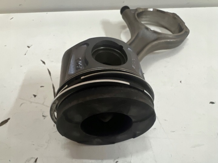 JEEP GRAND CHEROKEE PISTON AVEC BIELLE VM44D KILOMÉTRAGE 46000