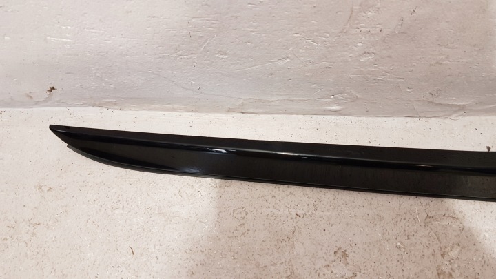 MOULURE SPOILER COUVERCLES DE COFFRE AUDI A6 C8 AVANT UNIVERSEL