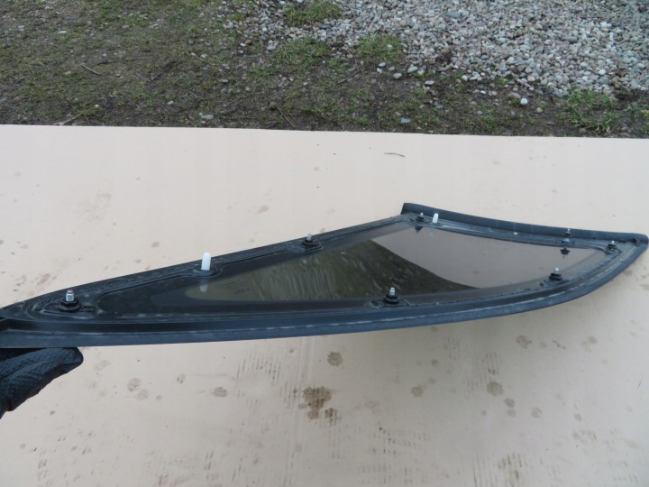 KIA CEED III LIFT 22- VITRE CARROSSERIE DROITE ARRIÈRE UNIVERSEL 87820-J7600