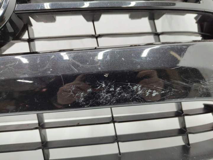 TOYOTA HILUX VIII LIFT GRILLE CALANDRE RADIATEUR 531000KK21