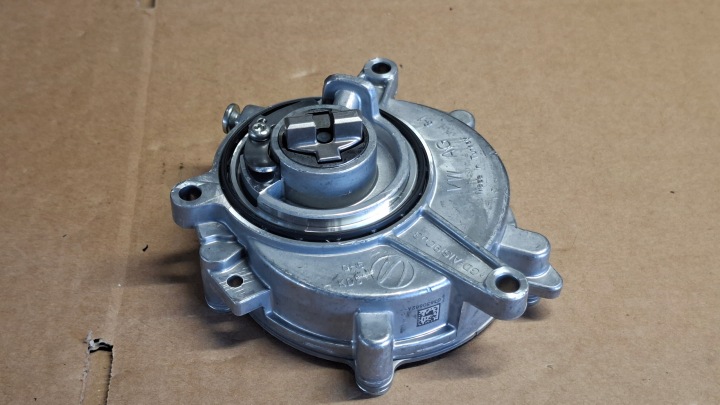 POMPE VIDE POMPE PRESSION AUDI A4 B9 PORSCHE 06M145100Q