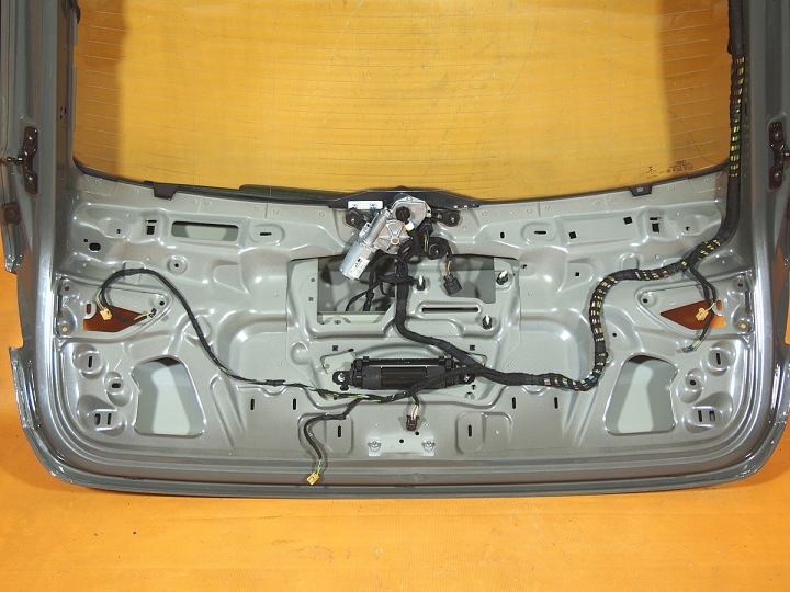 AUDI Q3 83A 17KM COUVERCLES DE COFFRE ARRIÈRE COUVERCLES DE COFFRE VITRE 2020 83A827025A LX7G