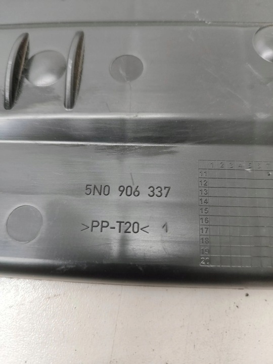 AUDI Q3 8U 2012 AUTRE PIÈCES CHAMBRES MOTEUR