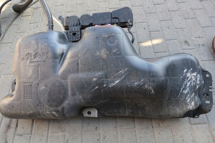 RÉSERVOIR RÉSERVOIR CITROEN DS PEUGEOT 9826626680 9826626780