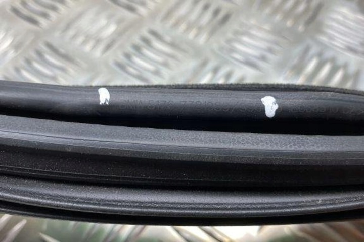 JOINT D'ÉTANCHÉITÉ ARRIÈRE GAUCHES PORTES BMW 3 GRAN TURISMO (F34) 7381989 2.99L