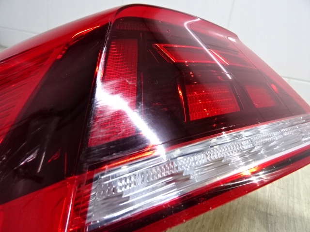 VW PASSAT B8 LIFT PHARE GAUCHE ARRIÈRE UNIVERSEL 3G9945095E