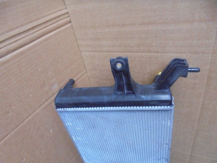 TOYOTA HILUX VIII RADIATEUR EAU TG4221367200