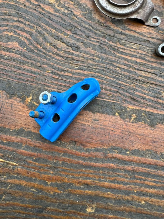 GUIDE LANUCHA FIXATION FILS FREIN CÂBLES YAMAHA YZF 450 R 6-09