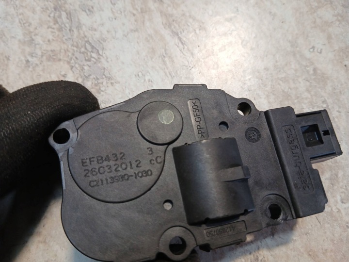 BMW 3 E90 E91 2010 PETIT MOTEUR RÉCHAUFFEURS