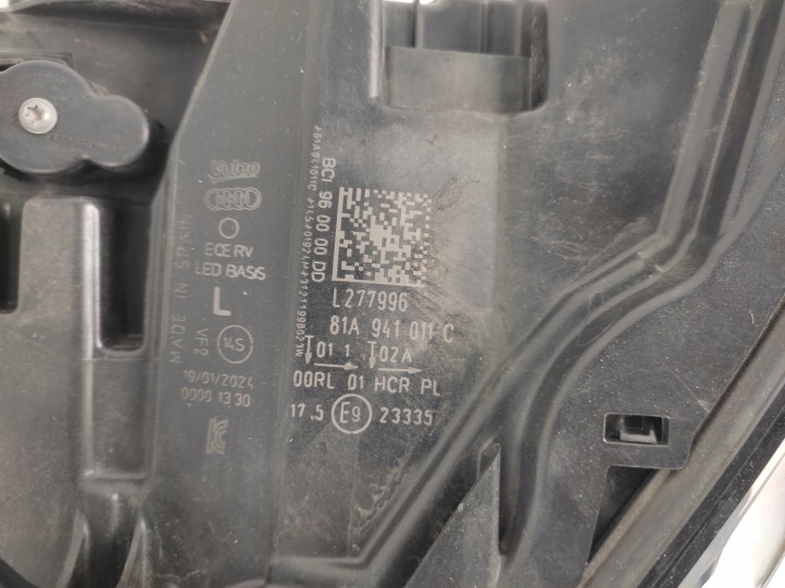 AUDI Q2 II 81A LIFT PHARE GAUCHE AVANT AVANT COMPLET LED 2020-