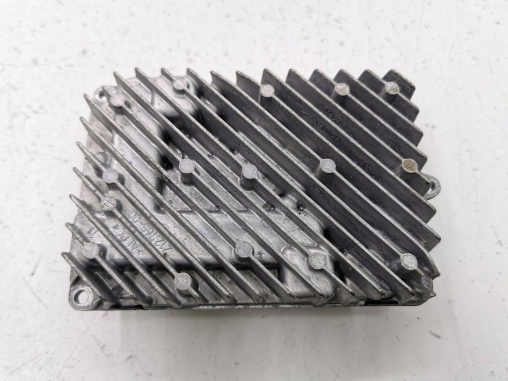 AUDI A3 8Y 2021 GAUCHE CÔTÉ MODULE DIRECTEUR STATECZNIKIEM LED