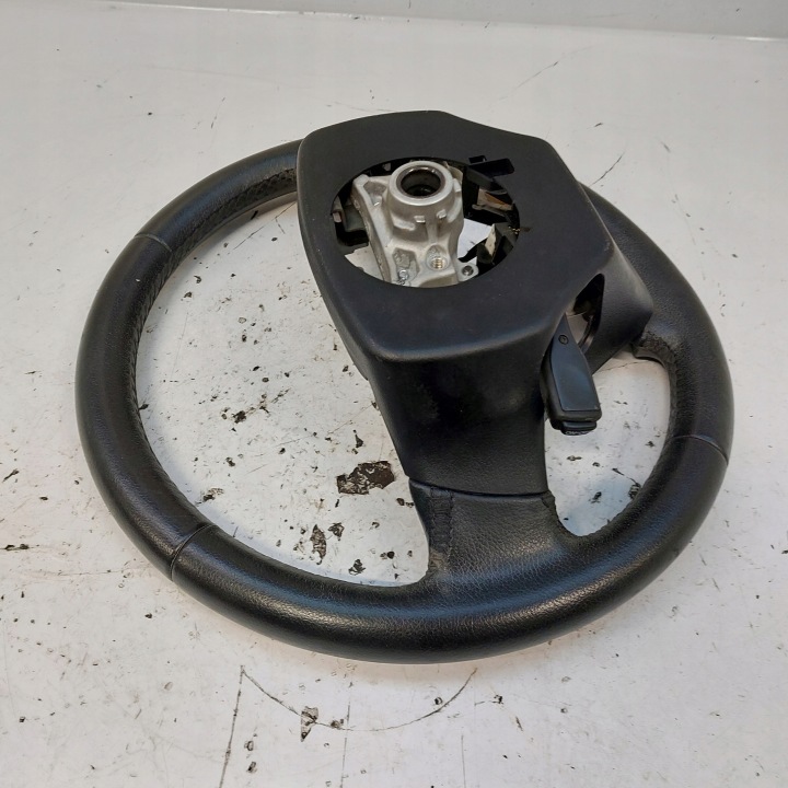 TOYOTA AVENSIS T27 VOLANT CUIR 45103-05080