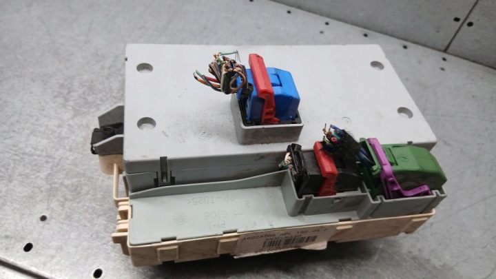 BOÎTE SÉCUR FIAT STILO 1.8B 01-10R UNIVERSEL 46823768