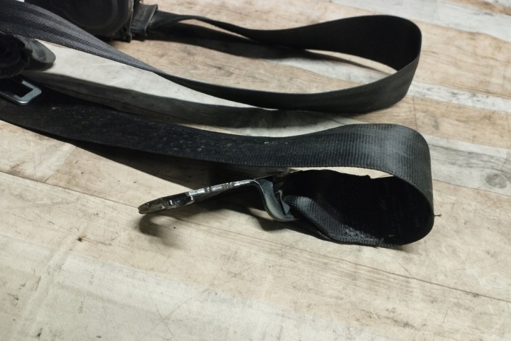 CEINTURE DE SÉCURITÉ ARRIÈRE GAUCHE VW TOURAN (1T1, 1T2) 1T0857805B 2.0L DIESEL