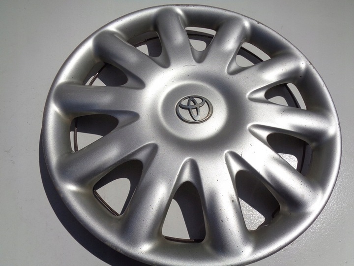 1 PIEZA TAPACUBO 15'' TOYOTA AVENSIS T22 , 42602-05050 