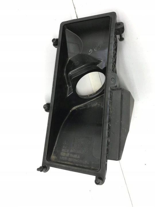 HAUT PIÈCE CARCASSES FILTRE AIR AUDI A4 (8K2, B8) 0111450A