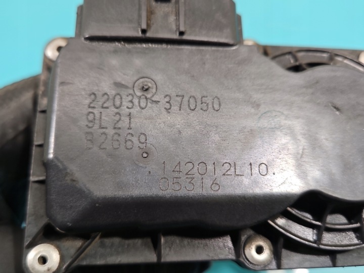 PAPILLON DES GAZ TOYOTA AVENSIS III T27 22030-37050 2.0 16V