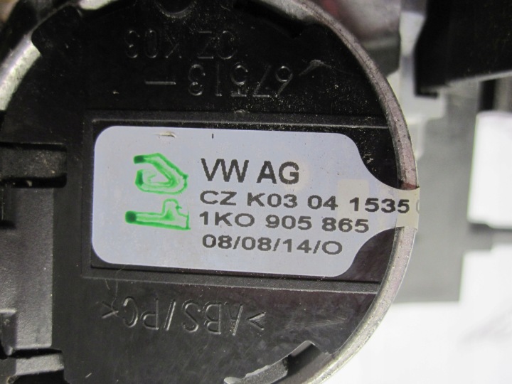 AUDI A3 II 8P 08R COLONNE DIRECTION CONTACTEUR D'ALLUMAGE 1K0905865 8P2419502J
