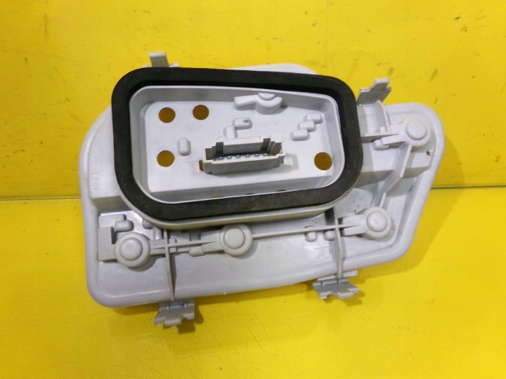 DOUILLE D'AMPOULE ARRIÈRE DROIT ARRIÈRE VOLKSWAGEN POLO IV 2005 6Q6945258A NR607