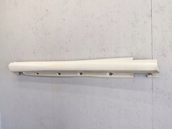 REVÊTEMENT SEUIL DROITE CÔTÉ MERCEDES-BENZ ML W166 A1666980854