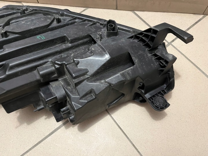 PHARE AVANT AVANT DROITE SKODA OCTAVIA IV 4 COMPLET LED 20- 5E4941016A