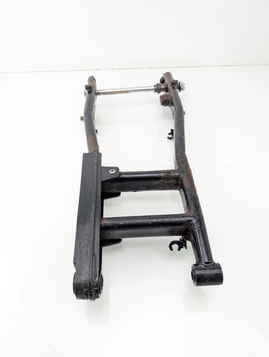 KEEWAY K–LIGHT 125 BRAS DE SUSPENSION AXE OSKA ARRIÈRE NACIAGI CHAÎNES