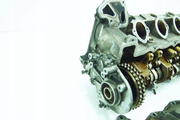 CULASSE GAUCHE ARBRE COUVERCLE MERCEDES CL W216 AVEC W220 600 5.5 V12