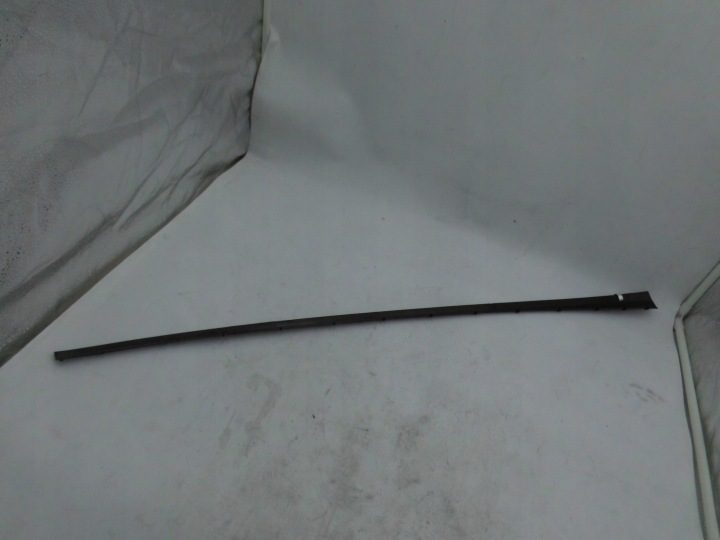MOULURE GAUCHE PARE-BRISE FORD FOCUS MK3 2011-18