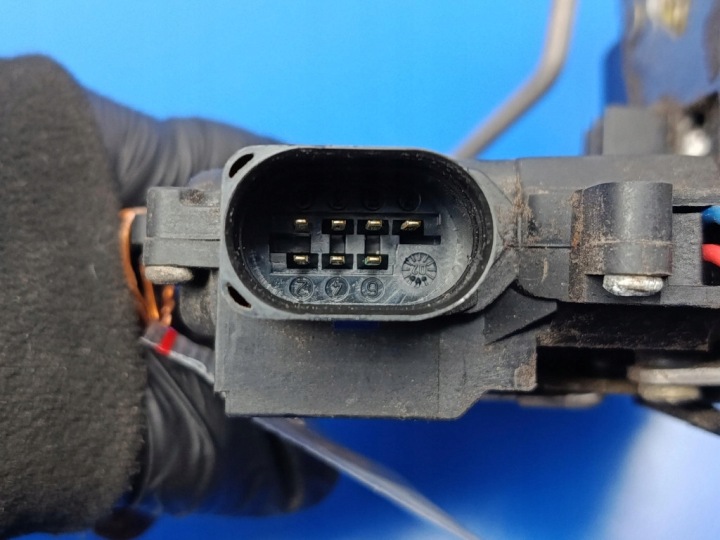 AUDI A6 C5 LIFT UNIVERSEL SERRURE DE PORTE ARRIÈRE GAUCHE 4B0839015G 7PIN
