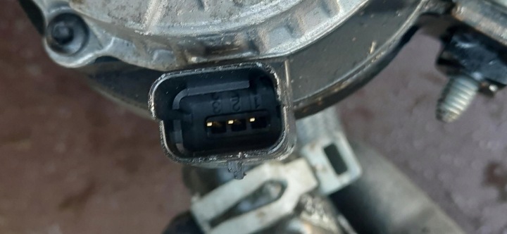 ENSEMBLE POMPE TUYAU DE DÉRIVATION EAU RENAULT EXPRESS II 215034620R 210103582R 212002893R