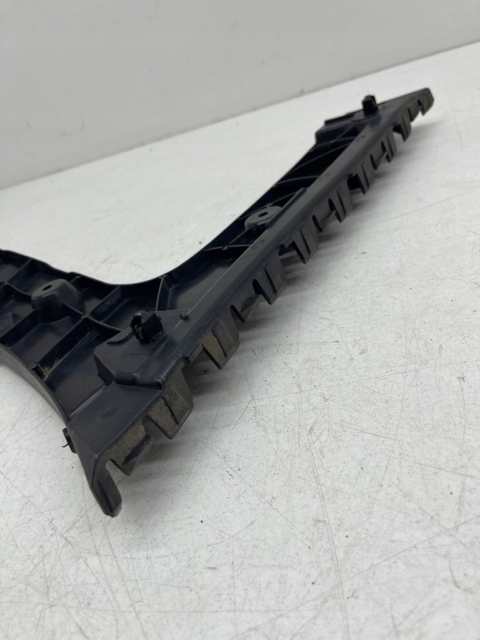 AUDI A6 C7 AVANT GLISSIÈRE FIXATION GUIDE PARE-CHOCS GAUCHE ARRIÈRE ORIGINAL