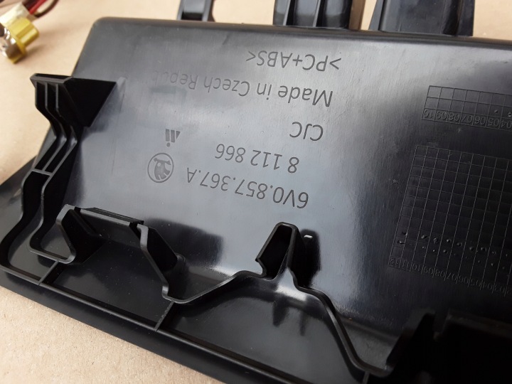 PRISE USB TRANSMISSION FAISCEAU DE CÂBLES SKODA FABIA III 6V 2016 5Q0035726C 5Q0035724