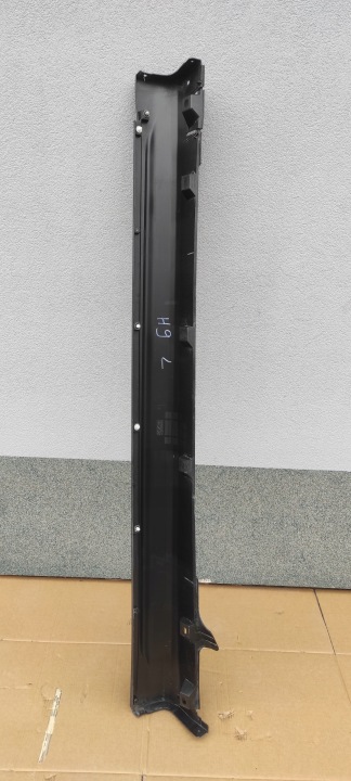 SUZUKI S-CROSS MOULURE SEUIL REVÊTEMENT GAUCHE 77241-63T0 2023 ANNÉE