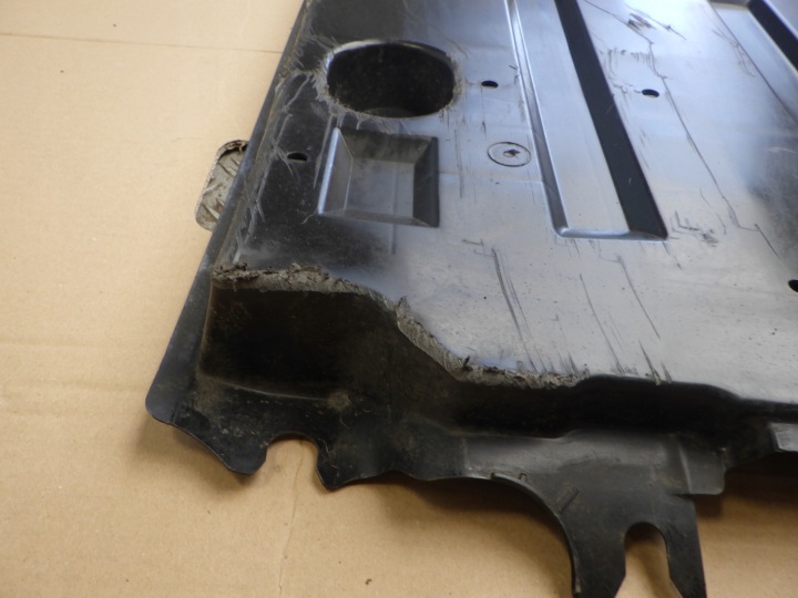 PLAQUE PROTECTION CHÂSSIS OPEL CORSA F 9823547580