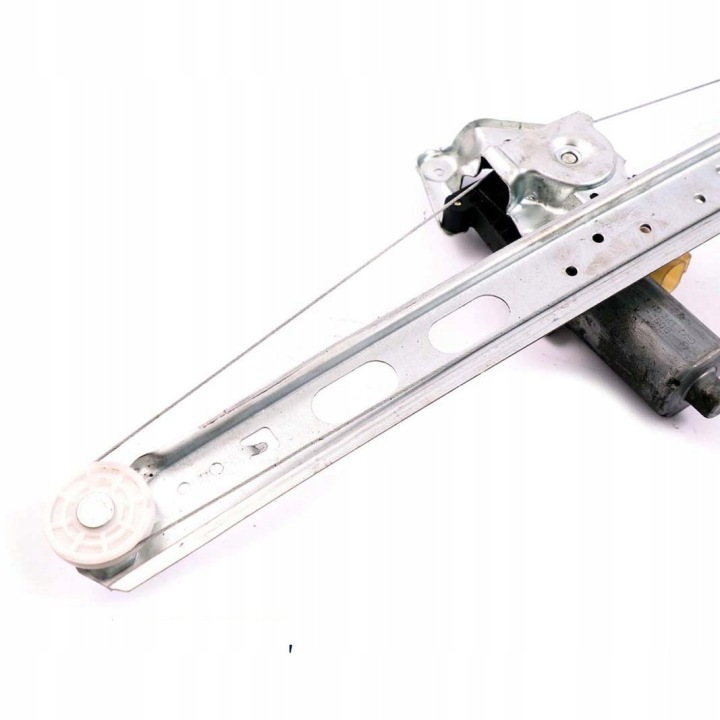 MERCEDES W163 ÉLÉVATEUR VITRES PORTES DROIT ARRIÈRE A1637301046