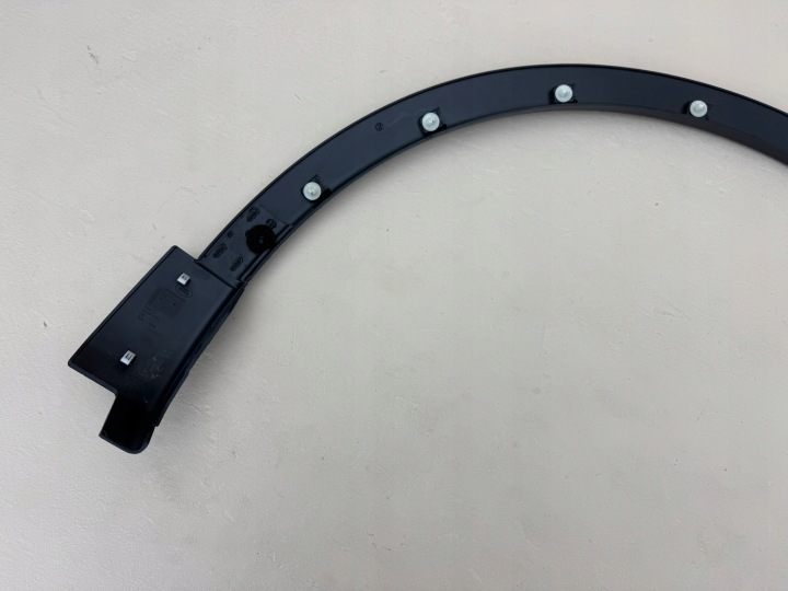 LAND ROVER DISCOVERY SPORT L550 14R- MOULURE GARDE-BOUE GAUCHE AVANT FK7216A075