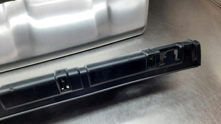 DOUBLURE INFÉRIEURE CHROME PARE-CHOCS AVANT VOLVO XC90 II NEUF OE 9204531 31454532
