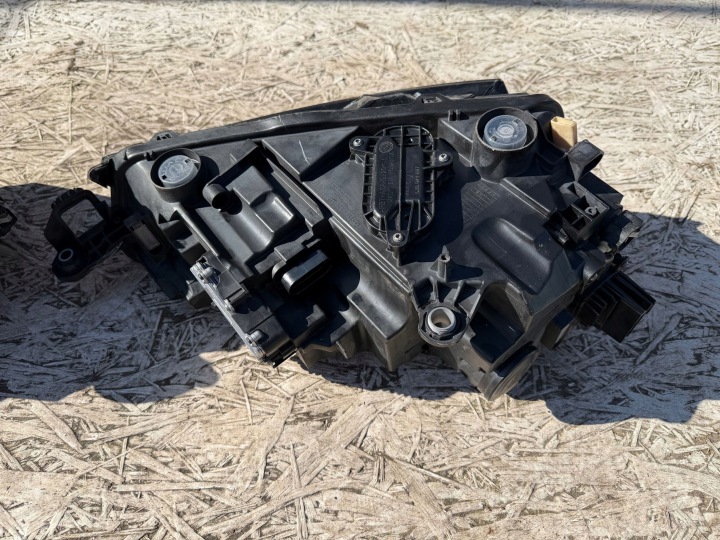 ENSEMBLE PHARES AVANT ENSEMBLE SKODA SCALA 657941016C
