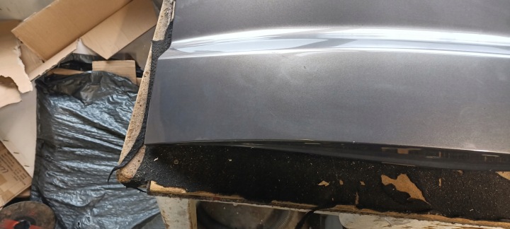 FORD S-MAX I MK1 LIFT CACHE MOULURE SUR COUVERCLE DE COFFRE ARRIÈRE ARRIÈRE AM21-423A40