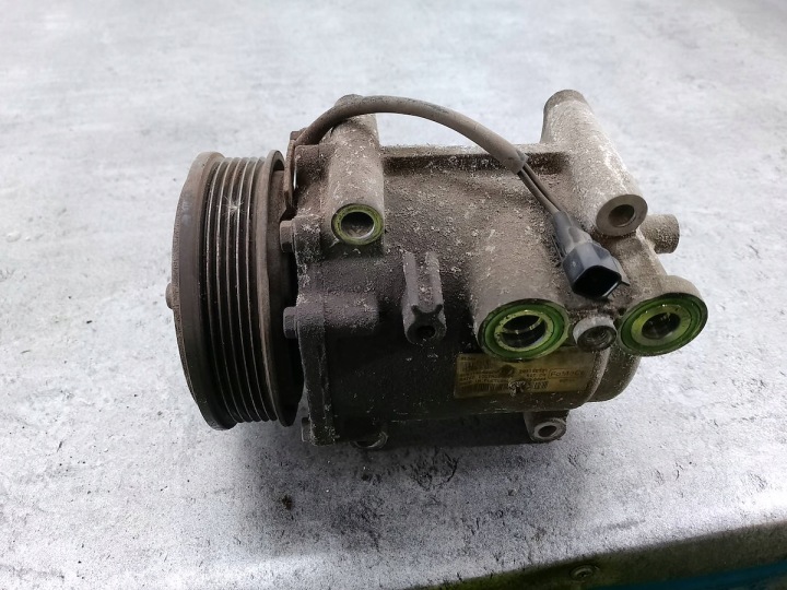 POMPE COMPRESSEUR DE CLIMATISATION FORD FIESTA MK7 8V5119D629DF 1.4 TDCI