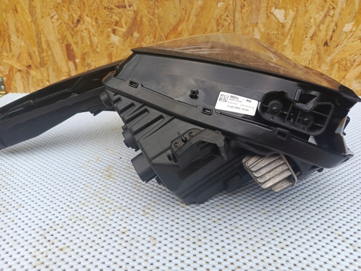 PHARE AVANT DROITE KIA SPORTAGE 5 V COMPLET LED R292112020