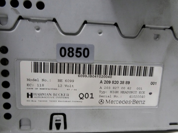 MERCEDES CLK C209 W209 RADIO NAVIGATION A2098203889