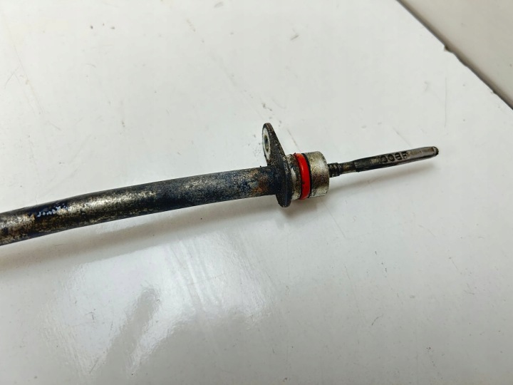 2008 DODGE NITRO SONDE HUILES