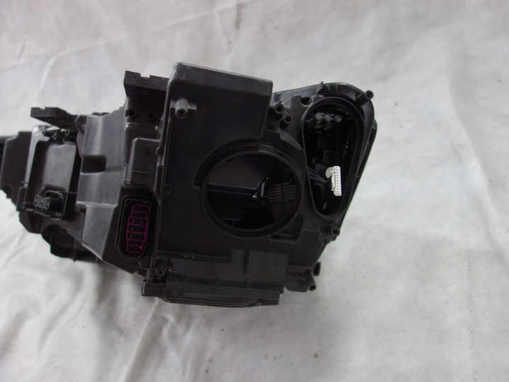 MATRIX DROIT AUDI A8 S8 D5 4N0 2023 ANNÉE